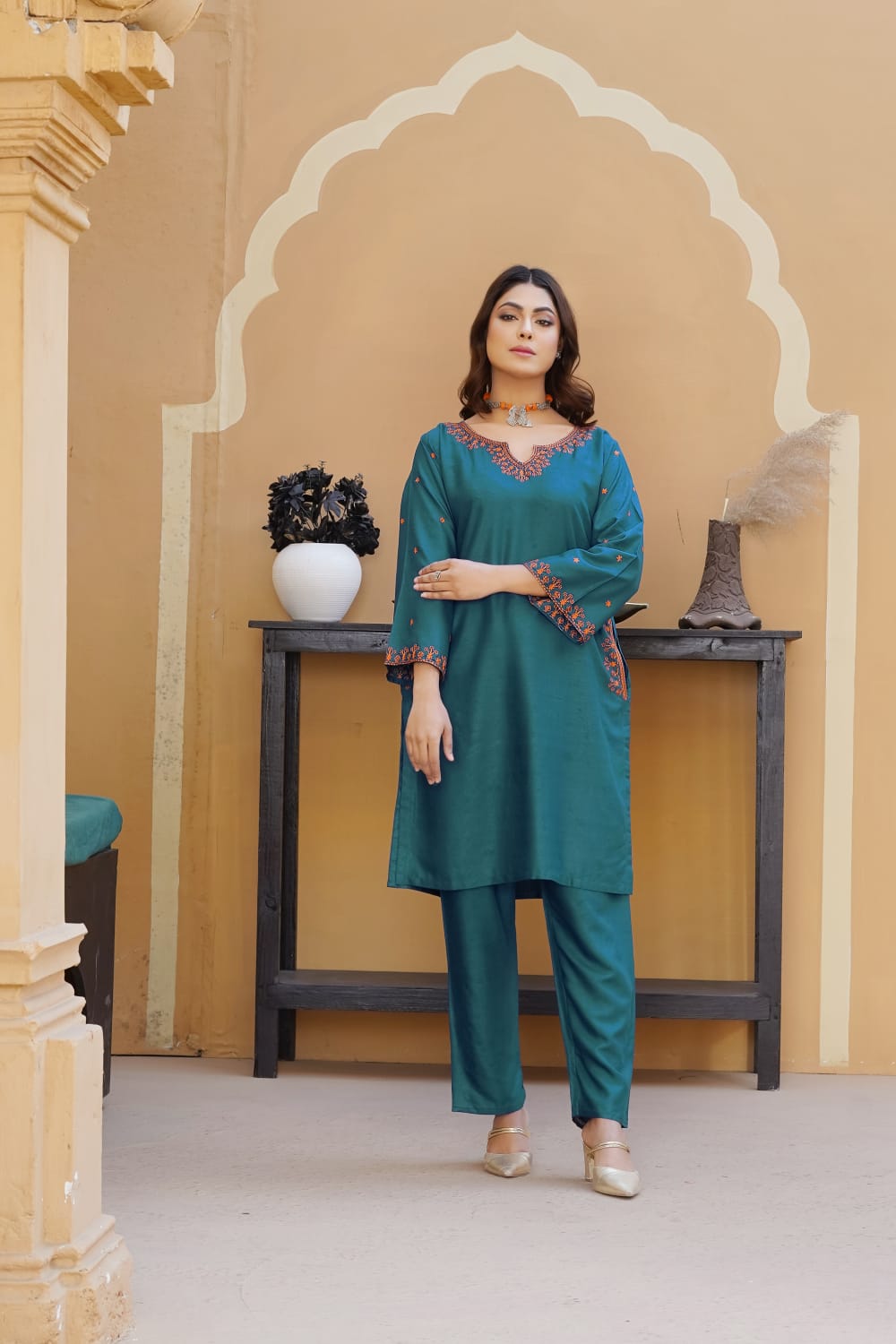 Pocket Embroidery 2-Piece Suit - The Mak's Store