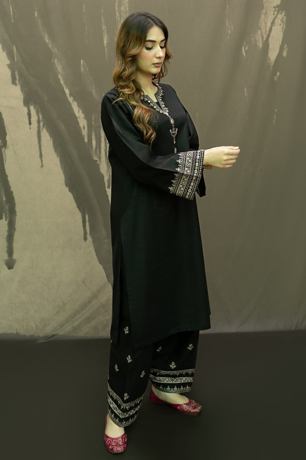 Black Iris Long Length Embroidery 2-Piece Suit - The Mak's Store
