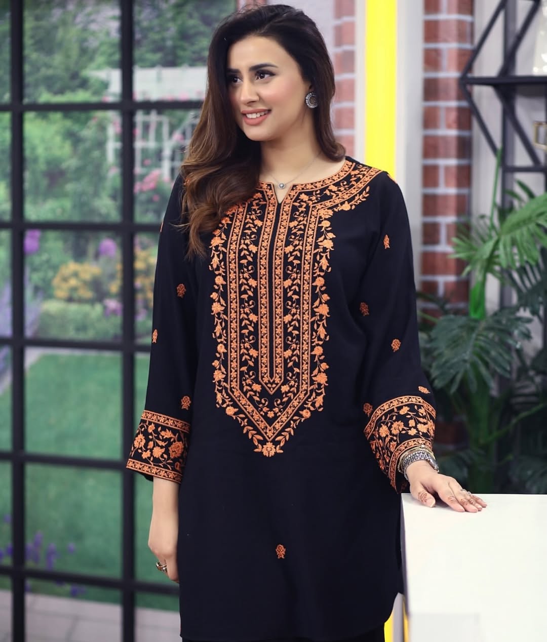 Sofia Brand stitch 2pc - The Mak's Store