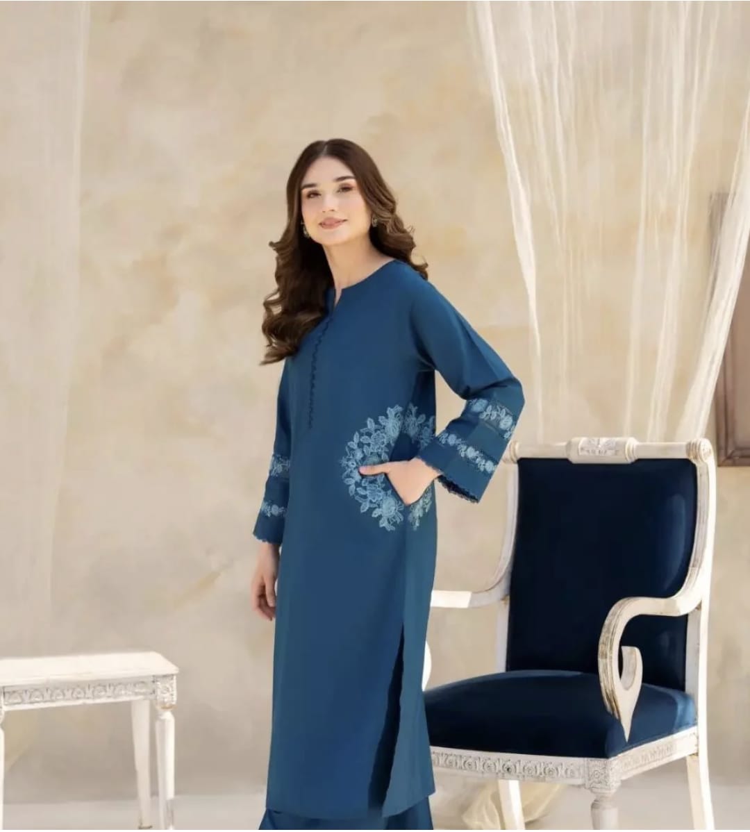 ELLA EMB LONG LENGHT (DOUBLE POCKET