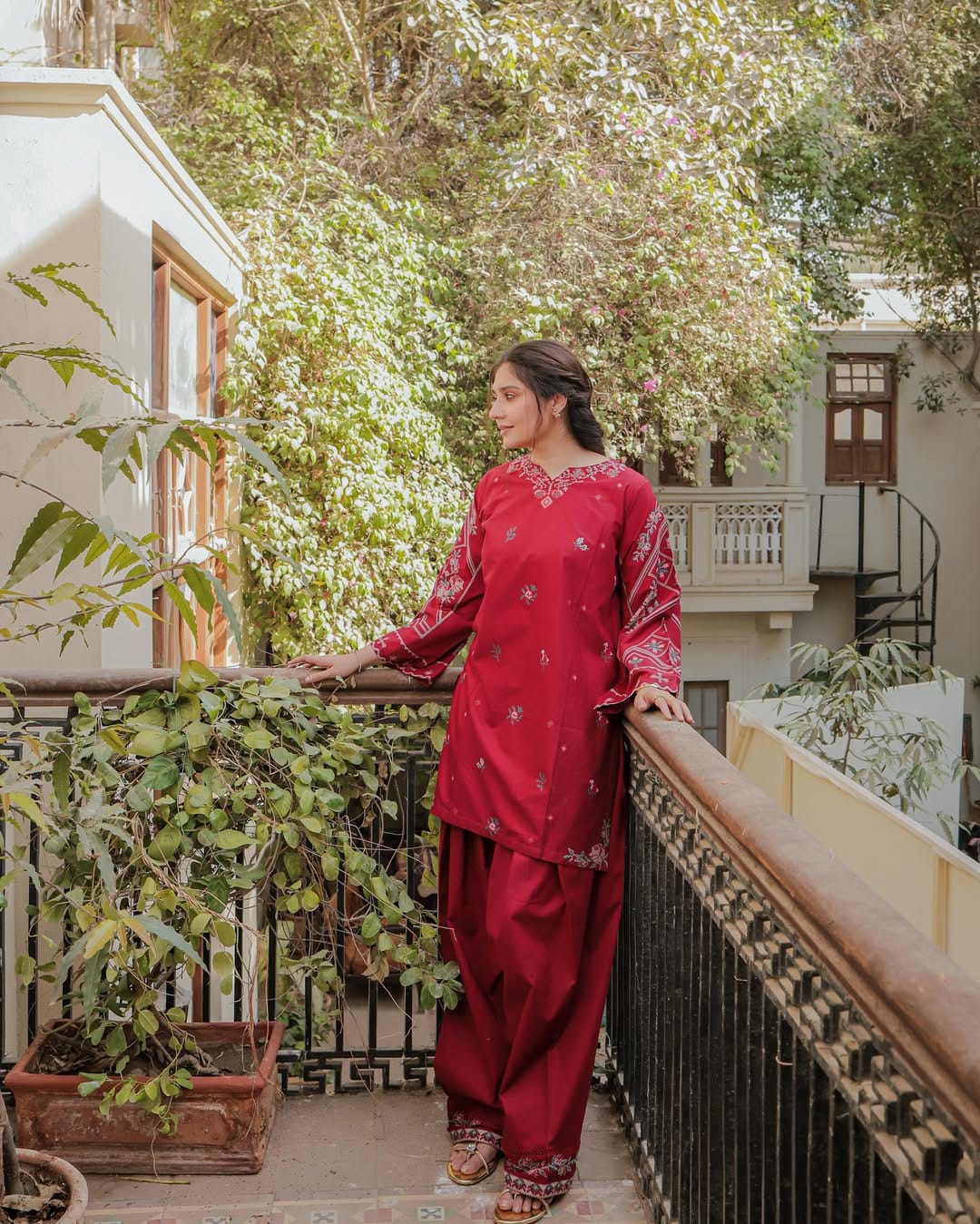 DUA EMBROIDERY 2PC (FARSHI)