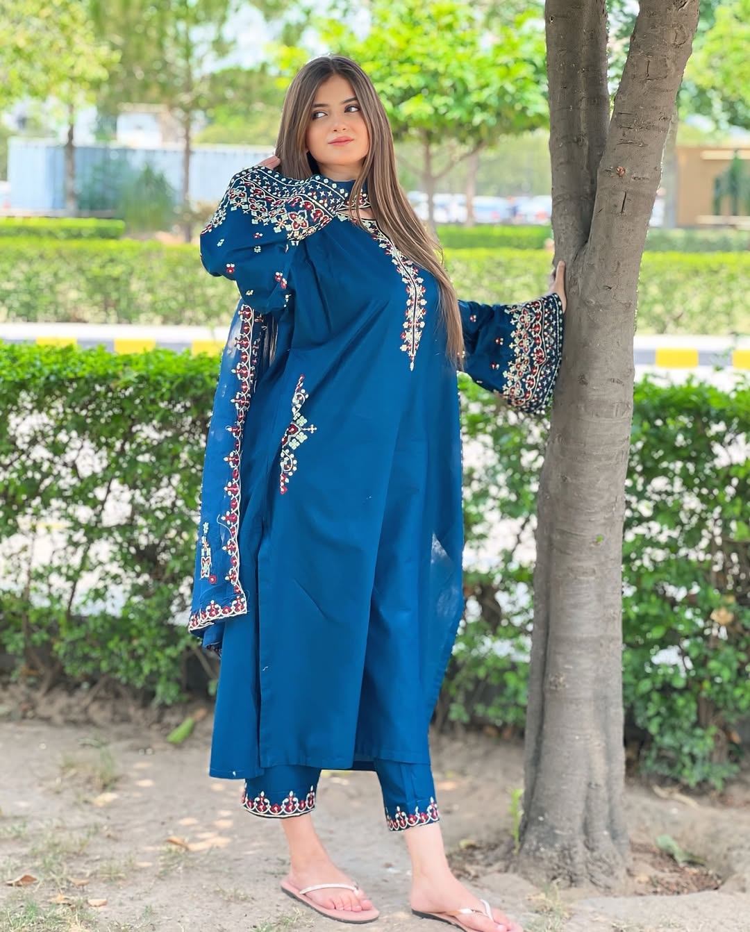 ARTICLE NAME:  MASHAL EMBROIDERY 3PC