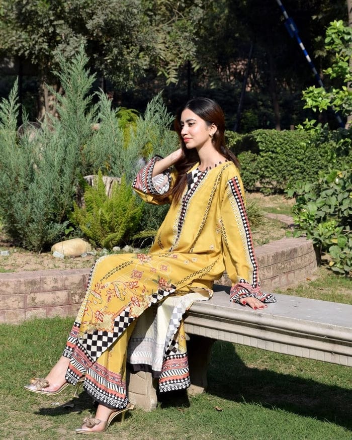 Article Name: YELLOW BLUSH