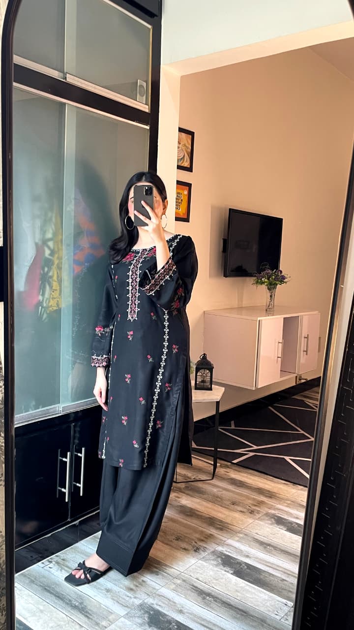 MULTI BLACK EMBROIDERY 2PC (FARSHI)