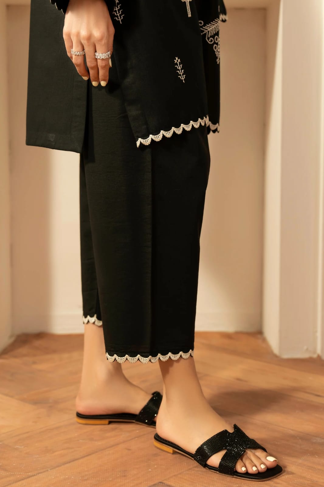 EMAAN EMBROIDERY 2PC