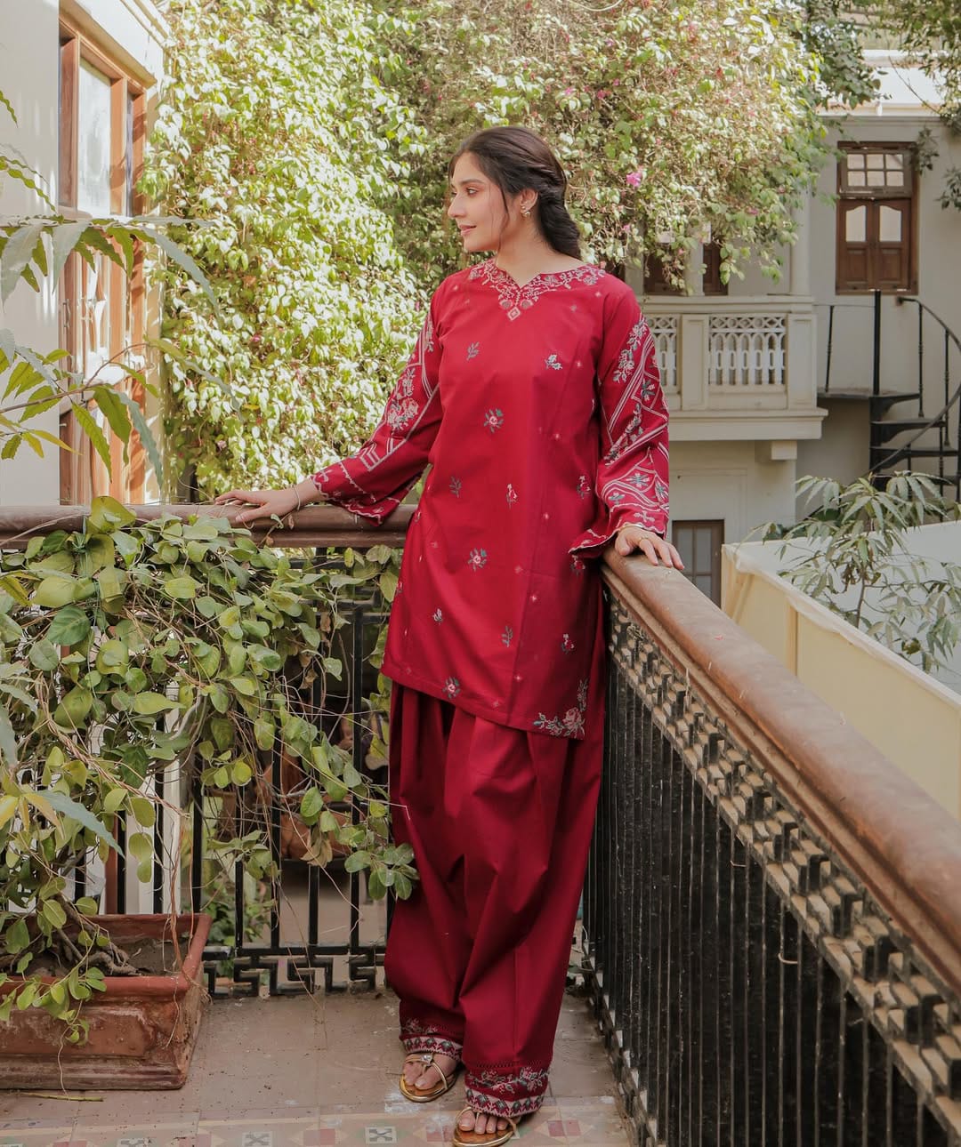 DUA EMBROIDERY 2PC (FARSHI)